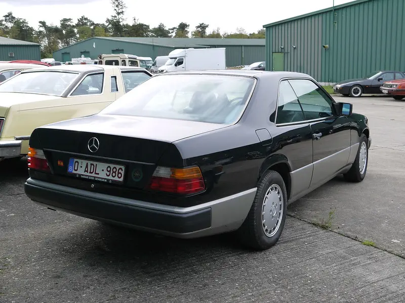 Mercedes-Benz  E 300 CE 6