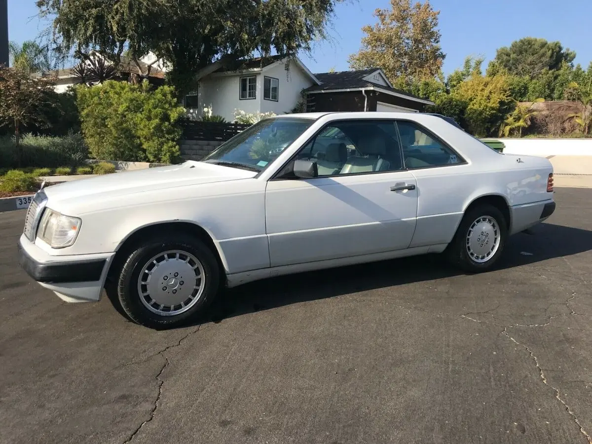 Mercedes-Benz  E 300 CE 24V 7