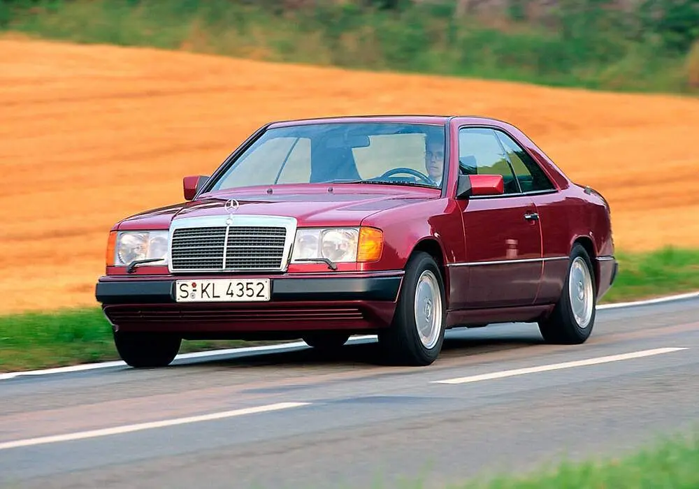 Mercedes-Benz  E 300 CE 24V 6