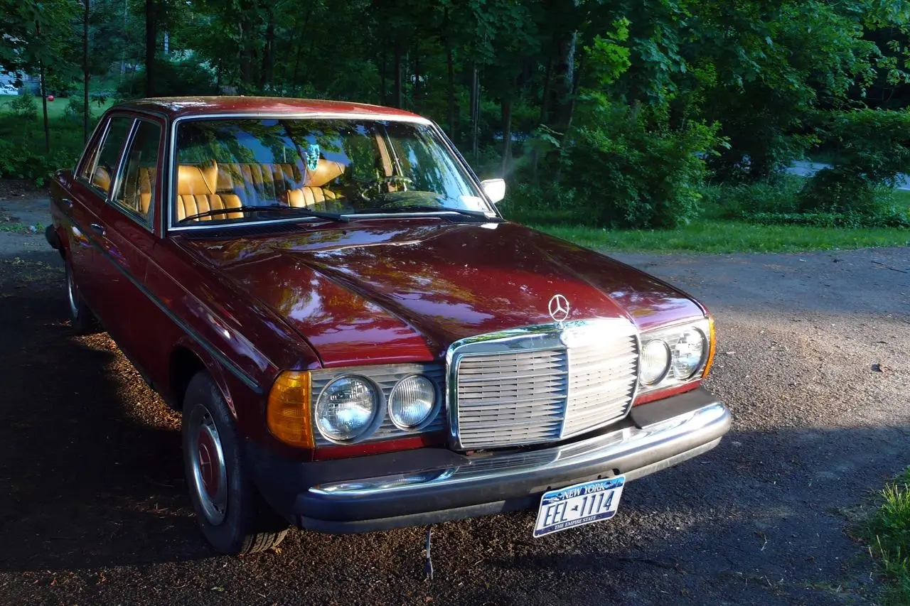 Mercedes-Benz  E 300 D 3