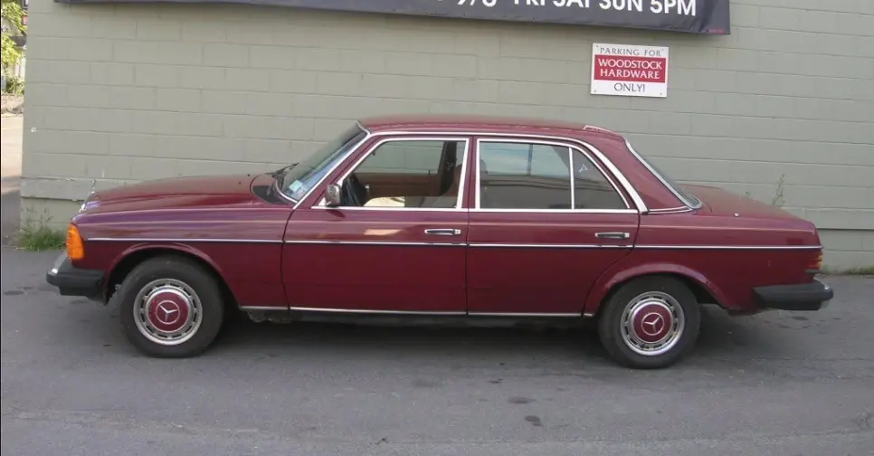 Mercedes-Benz  E 300 D 5