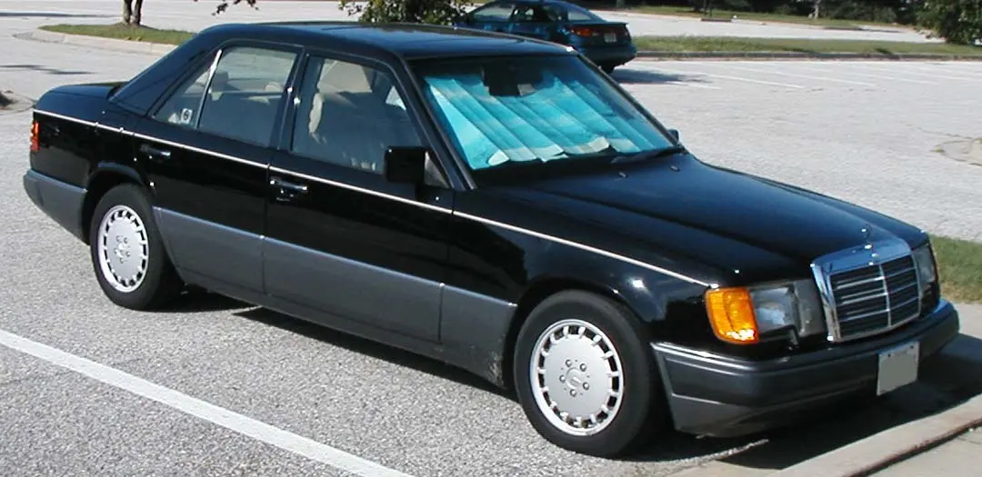 Mercedes-Benz  E 300 E 4