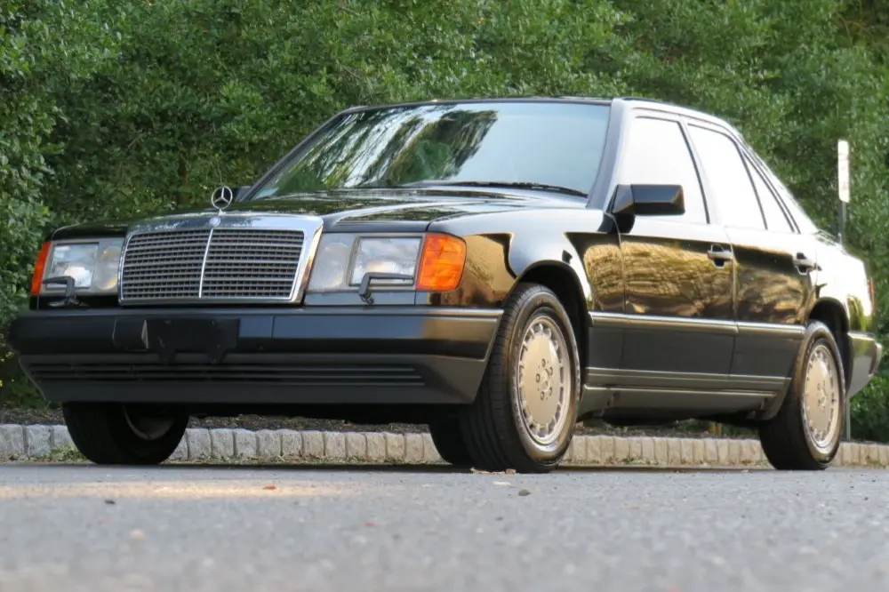 Mercedes-Benz  E 300 E 5