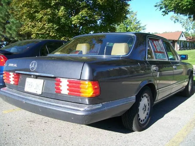 Mercedes-Benz  E 300 D 4