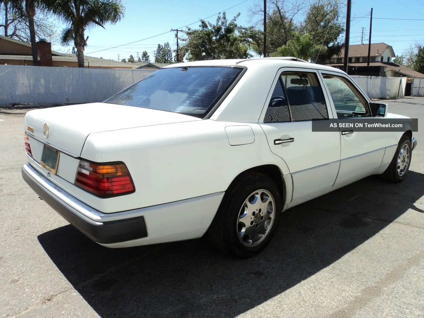 Mercedes-Benz  E 300 D 4