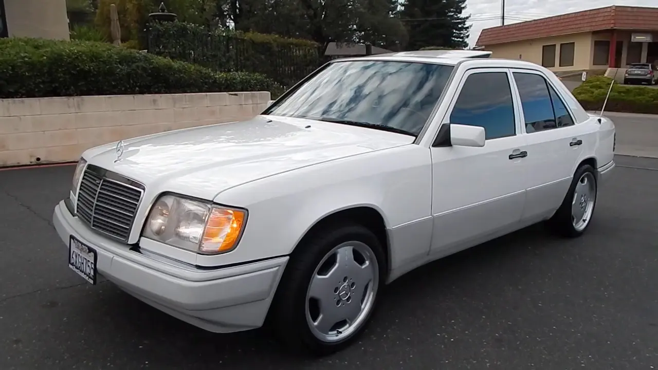 Mercedes-Benz  E 300 D Avantgarde 4