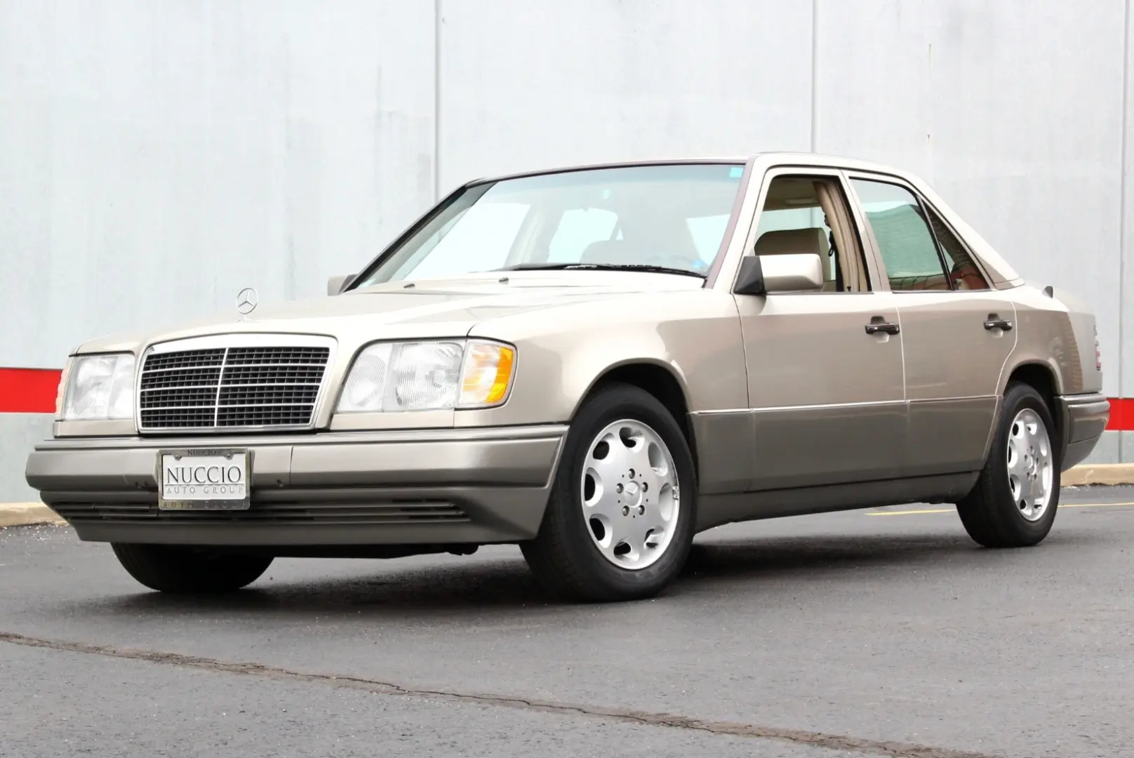 Mercedes-Benz  E 300 D Avantgarde 5