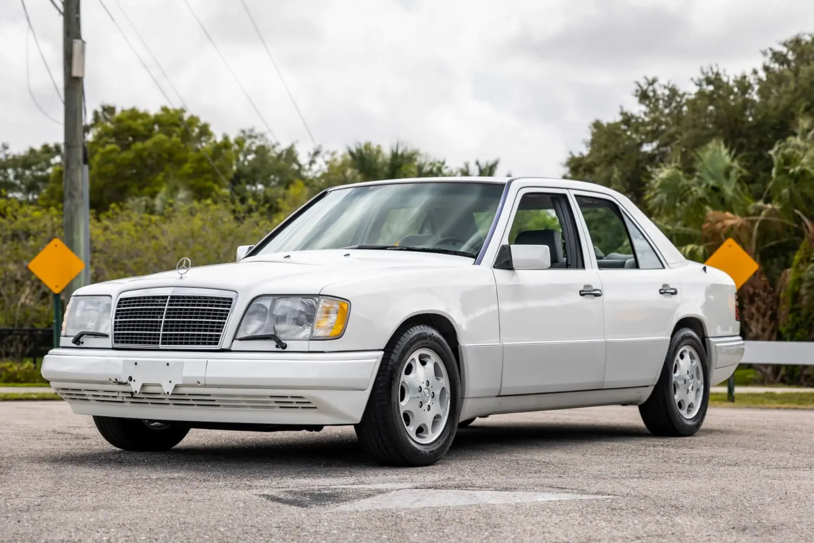 Mercedes-Benz  E 300 D Avantgarde 1