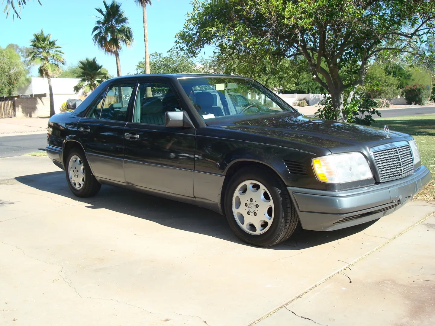 Mercedes-Benz  E 300 D Elegance 5