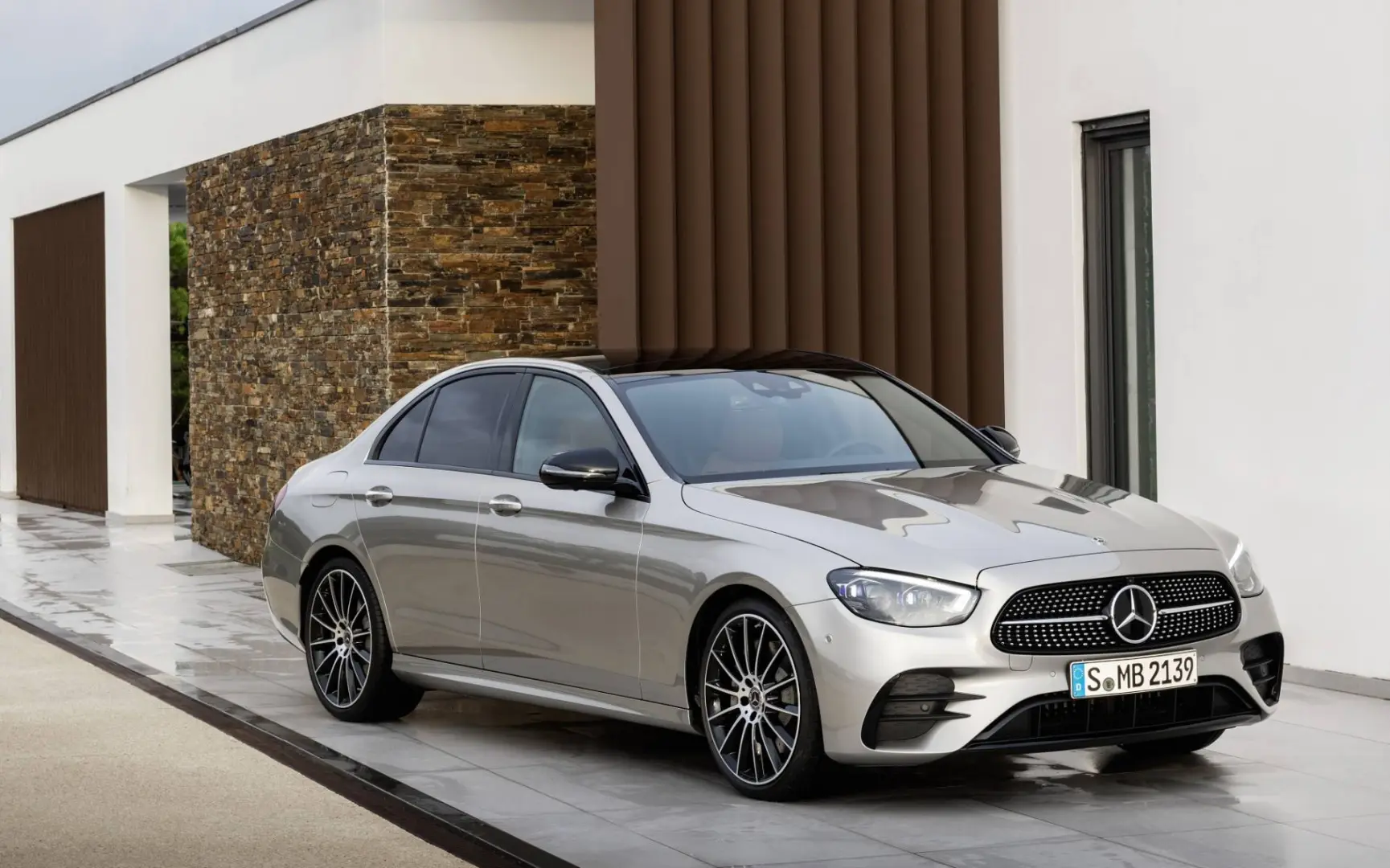 Mercedes-Benz  E 300 D Mhev 4Matic Exclusive 9G-Tronic 1