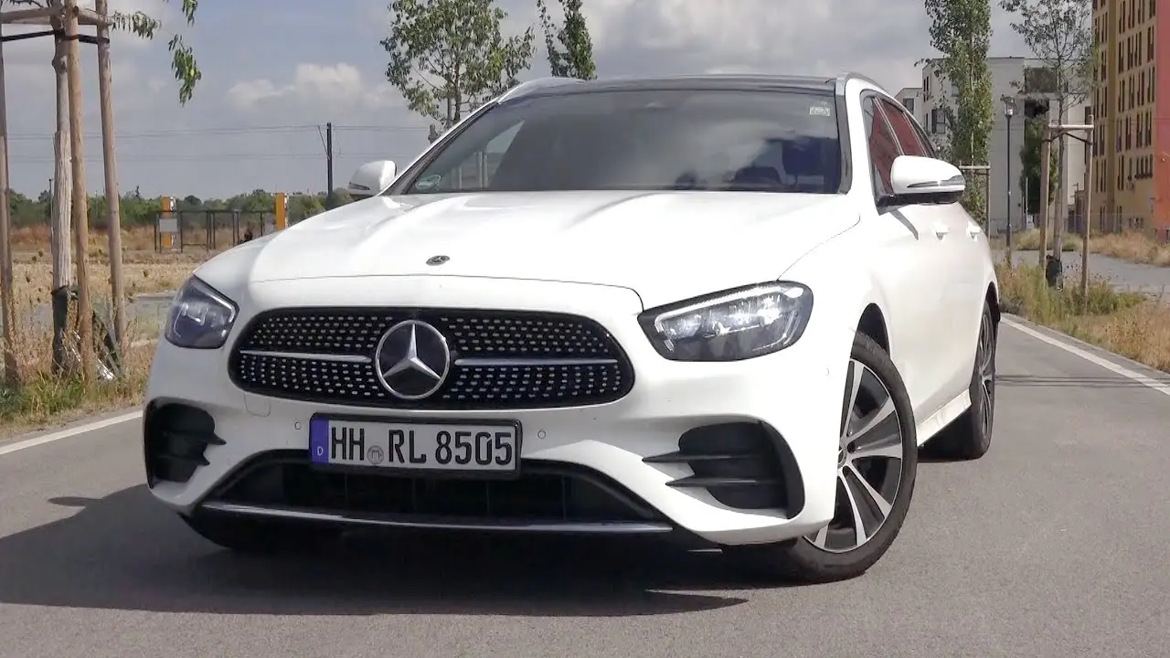 Mercedes-Benz  E 300 D Mhev 4Matic Exclusive 9G-Tronic 3