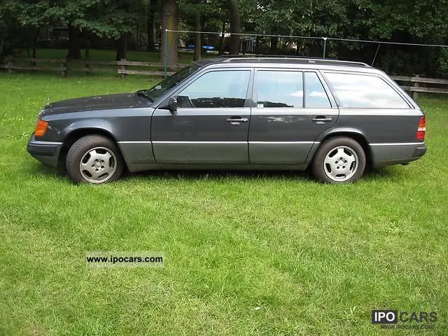 Mercedes-Benz  E 300 TD 4