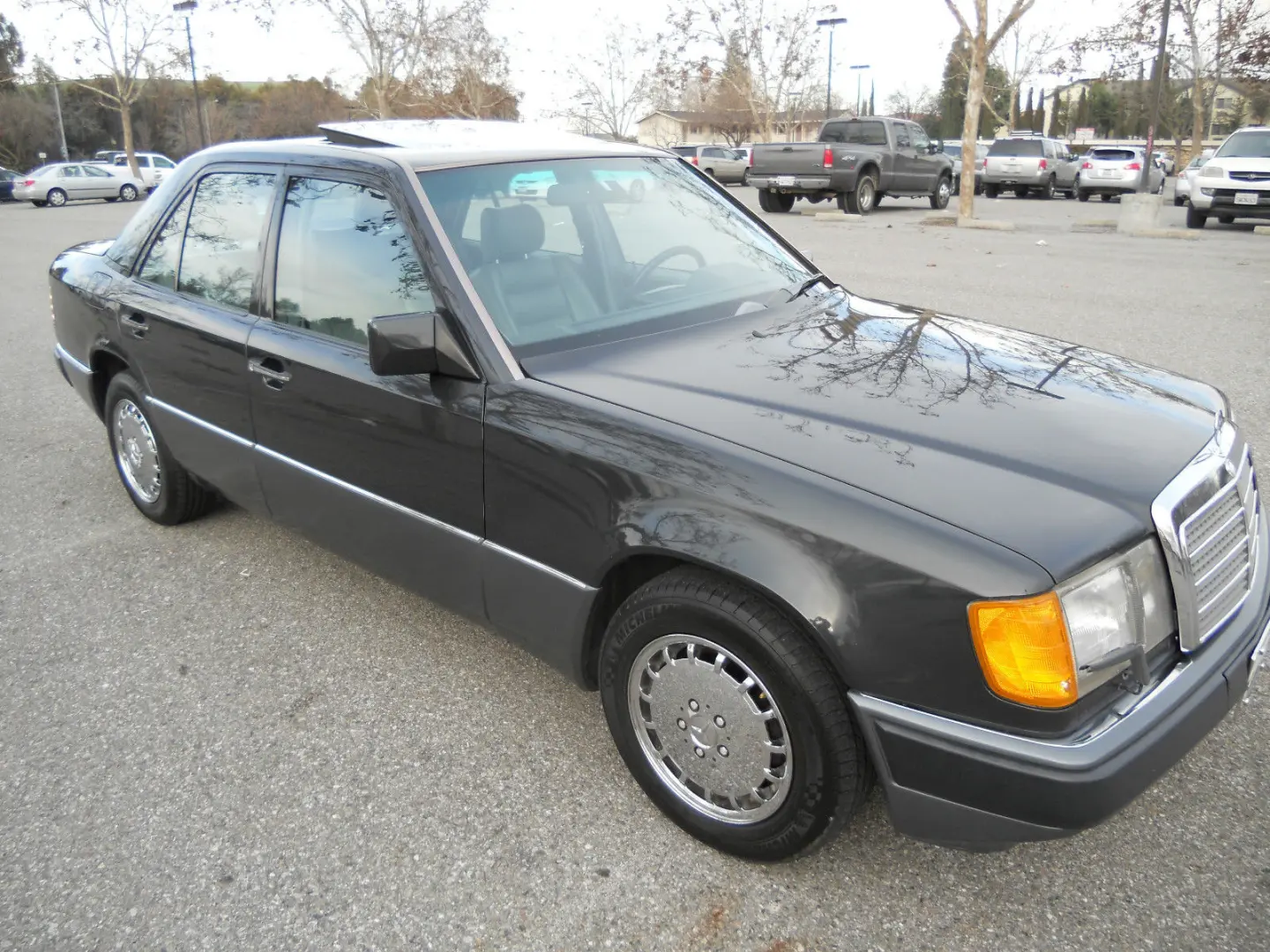 Mercedes-Benz  E 300 TD 4Matic 4