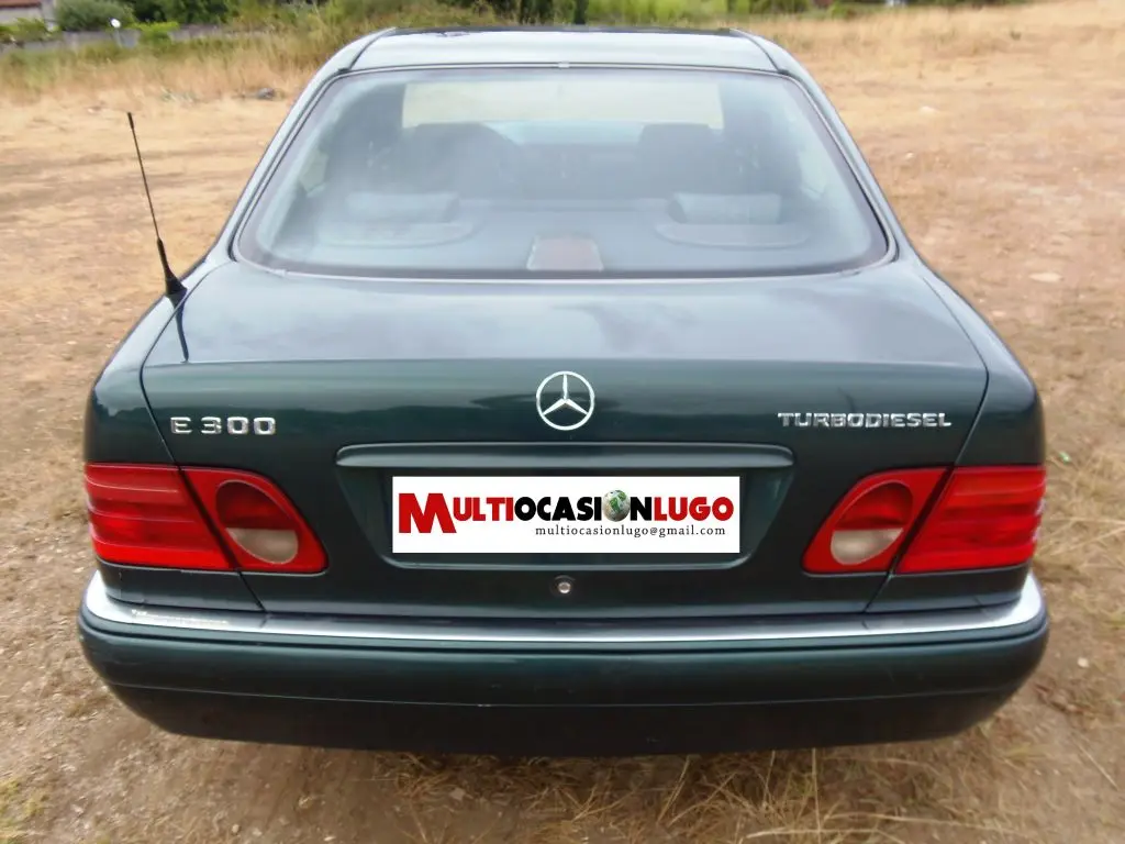 Mercedes-Benz  E 300 TD Avantgarde 4