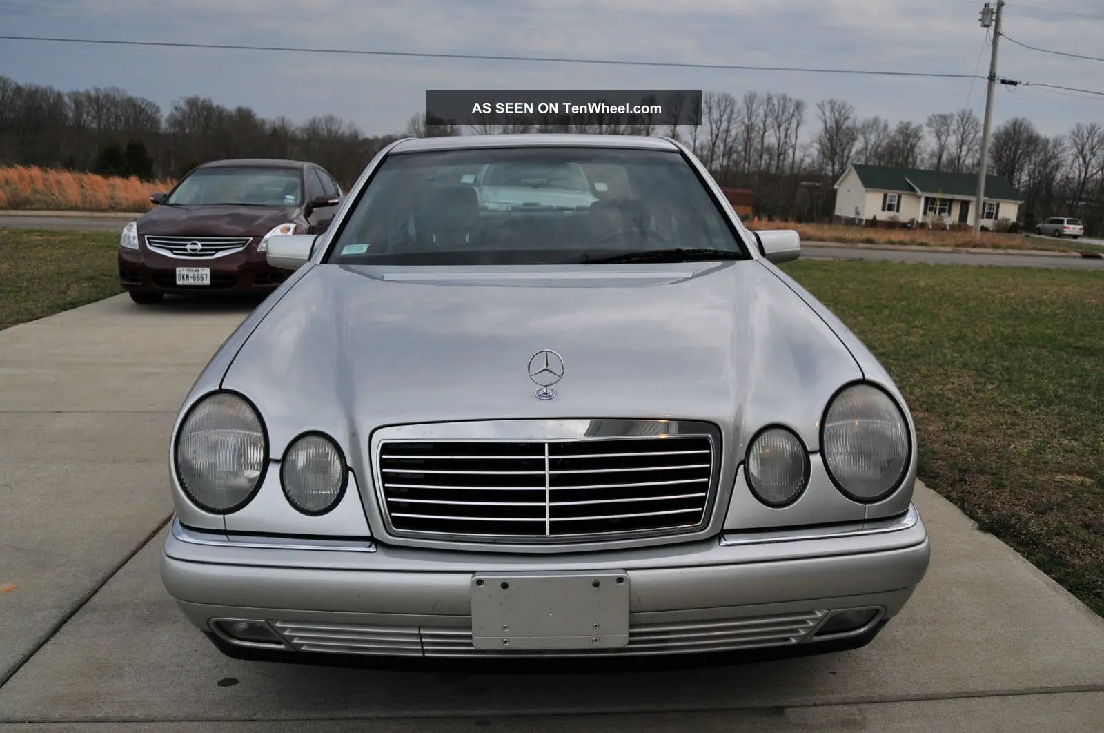 Mercedes-Benz  E 300 TD Classic 2