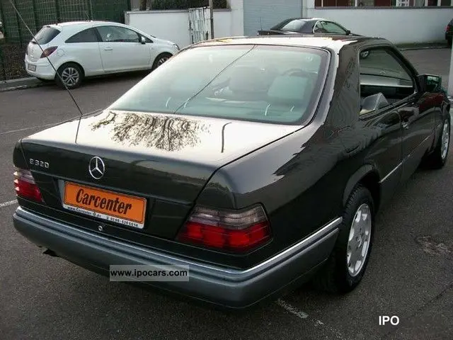 Mercedes-Benz  E 320 3