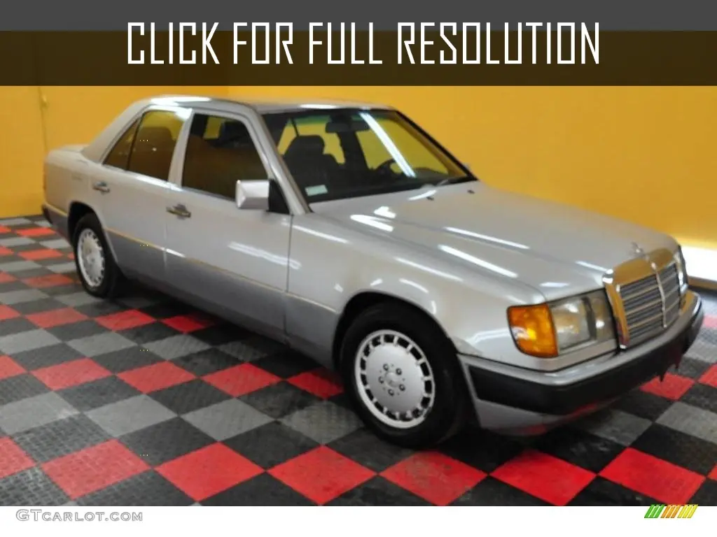 Mercedes-Benz  E 320 5