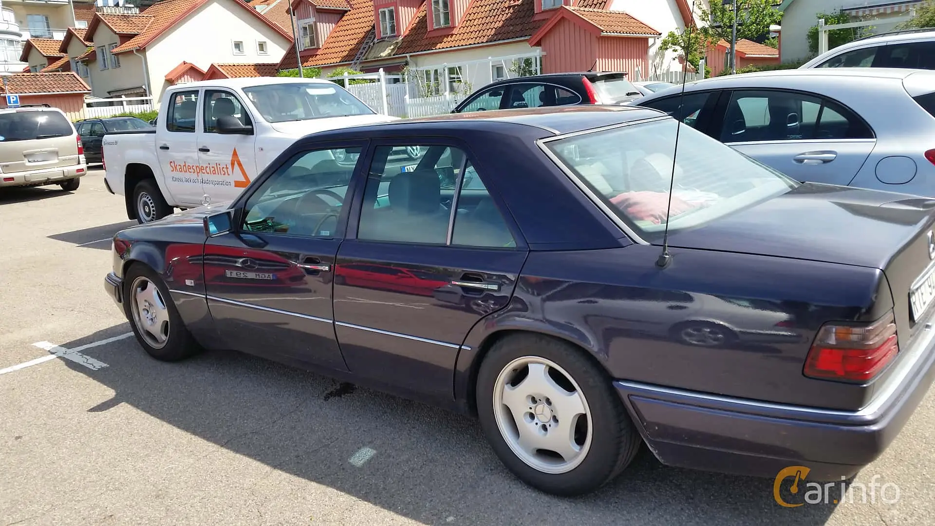 Mercedes-Benz  E 320 6