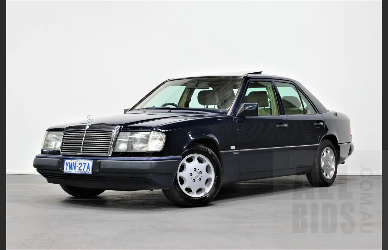 Mercedes-Benz  E 320 5