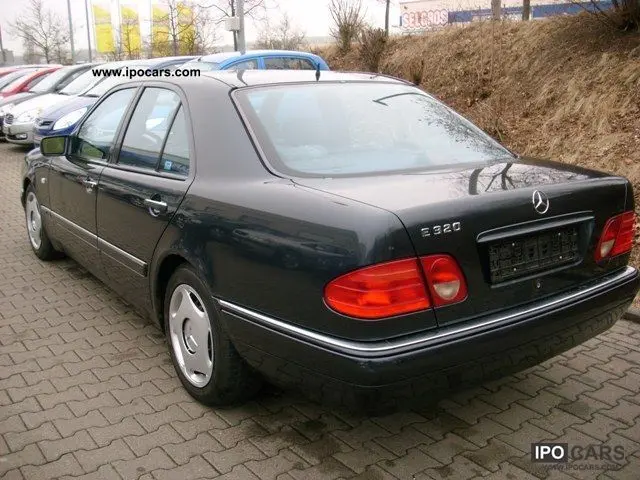 Mercedes-Benz  E 320 Avantgarde 4