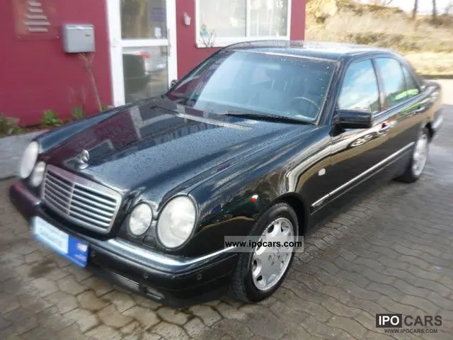 Mercedes-Benz  E 320 Avantgarde 6