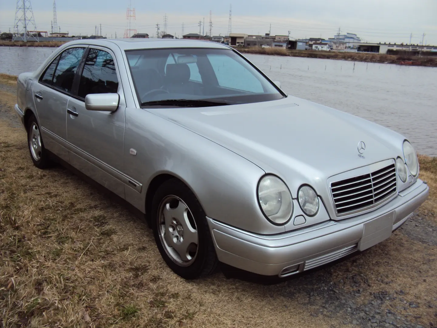 Mercedes-Benz  E 320 Avantgarde 0