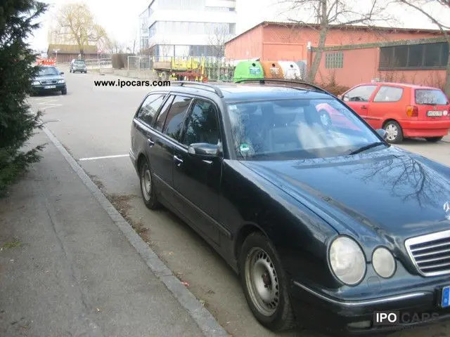 Mercedes-Benz  E 320 CDI Elegance 1