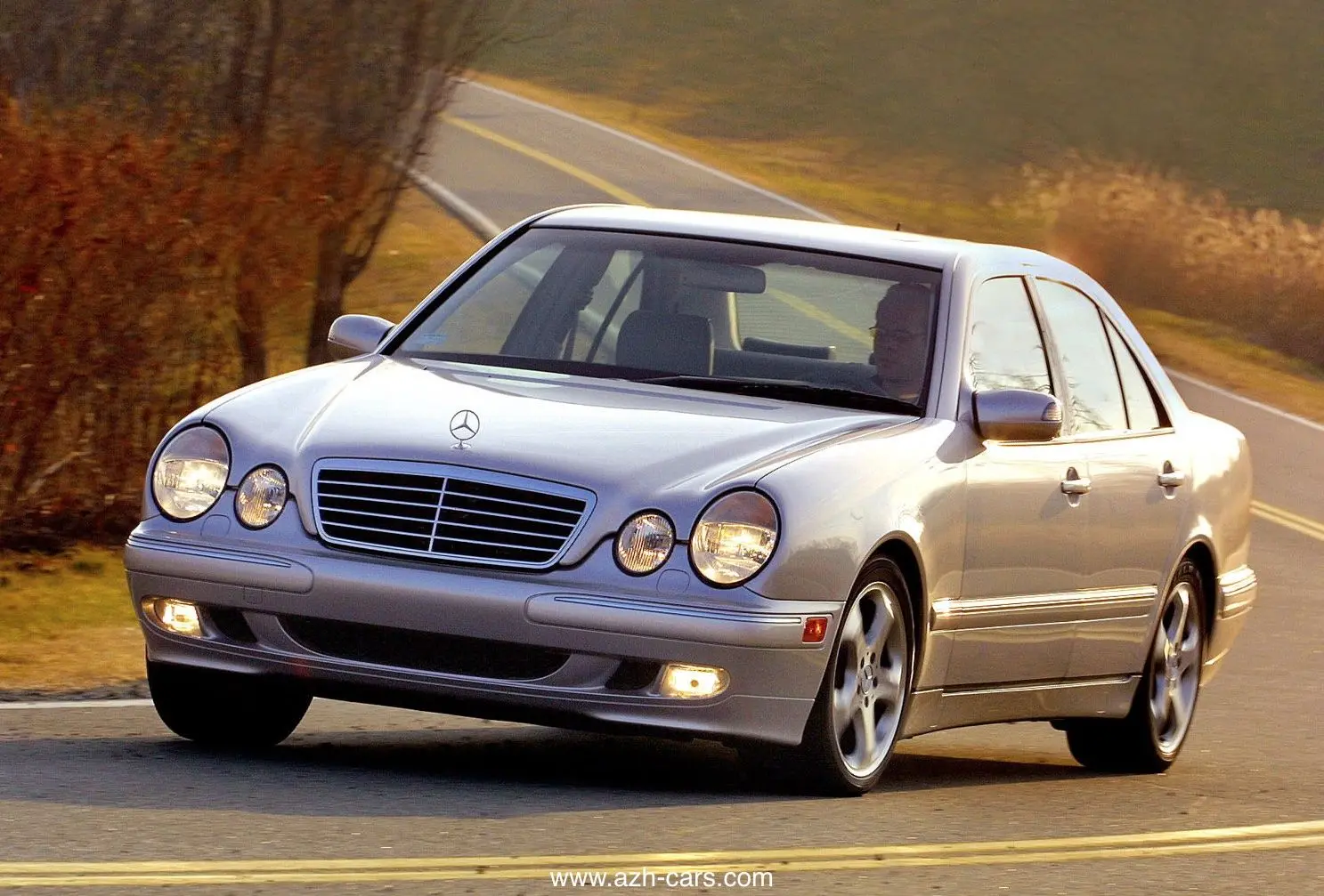 Mercedes-Benz  E 320 Elegance 5