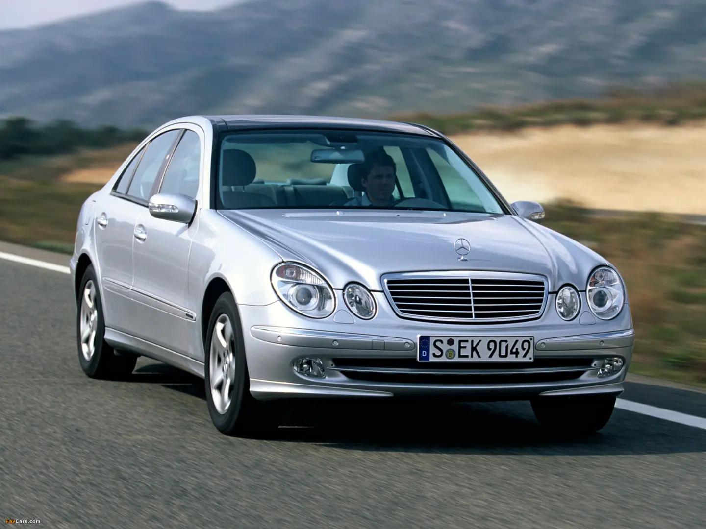 Mercedes-Benz  E 320 Elegance 0