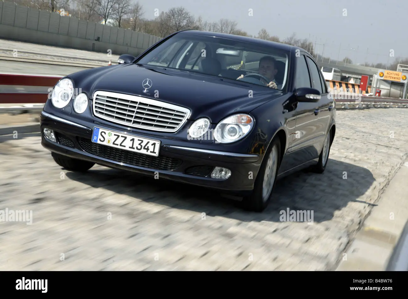 Mercedes-Benz  E 320 CDI Elegance 3