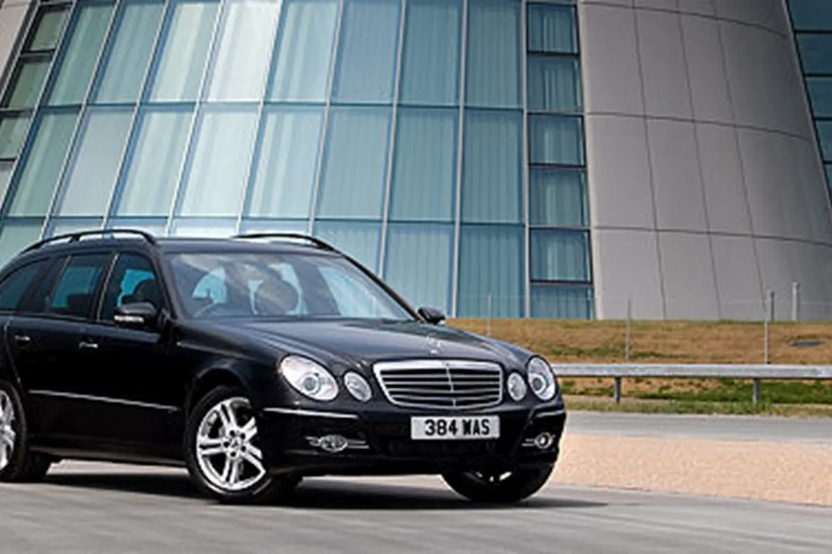 Mercedes-Benz  E 320 CDI Elegance 1