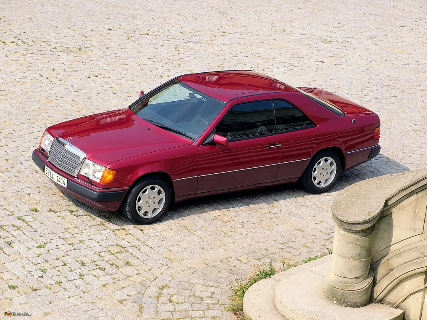 Mercedes-Benz  E 320 CE 2