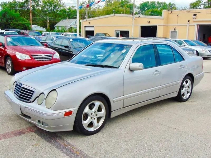Mercedes-Benz  E 320 Classic 5