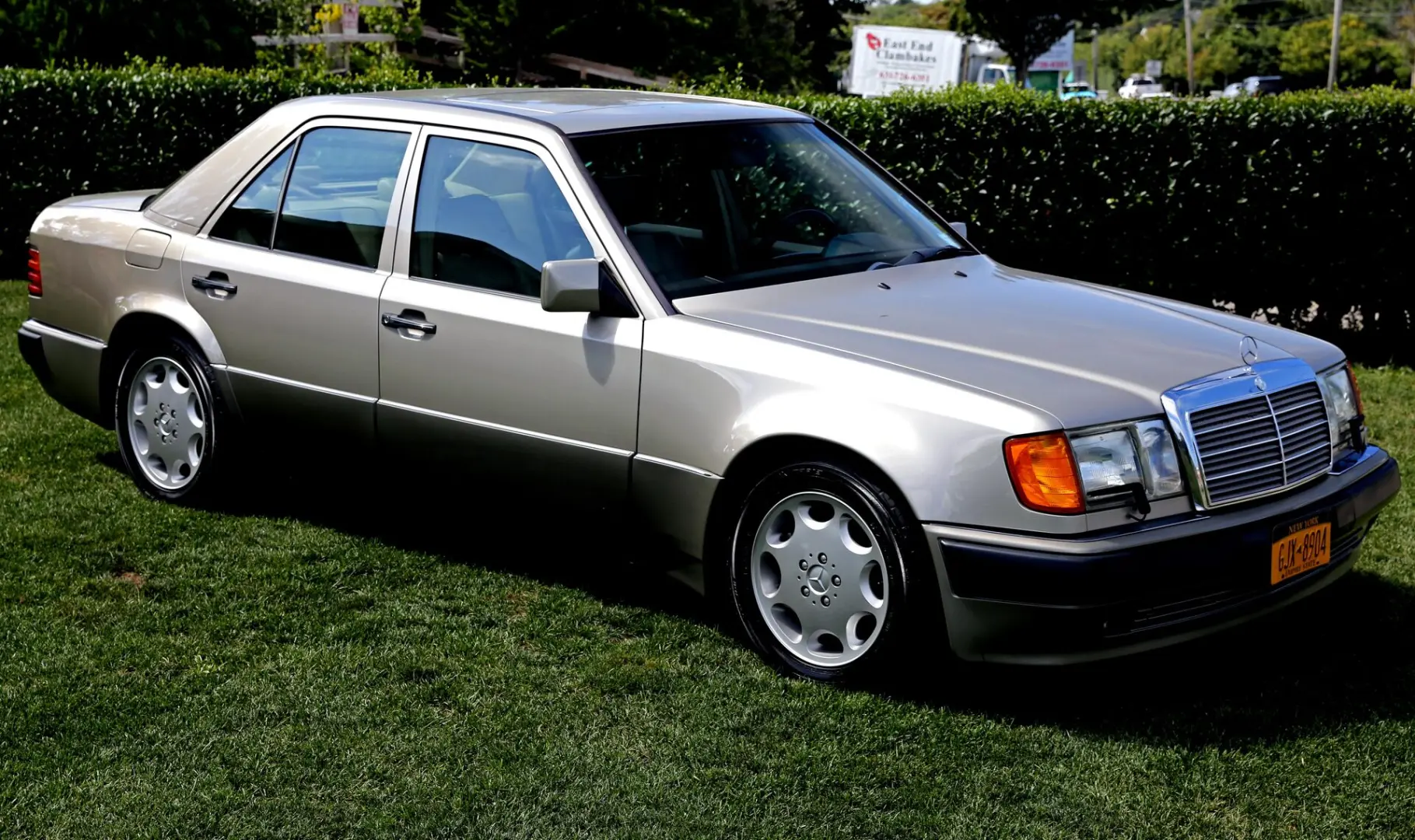 Mercedes-Benz  E 320 E 3
