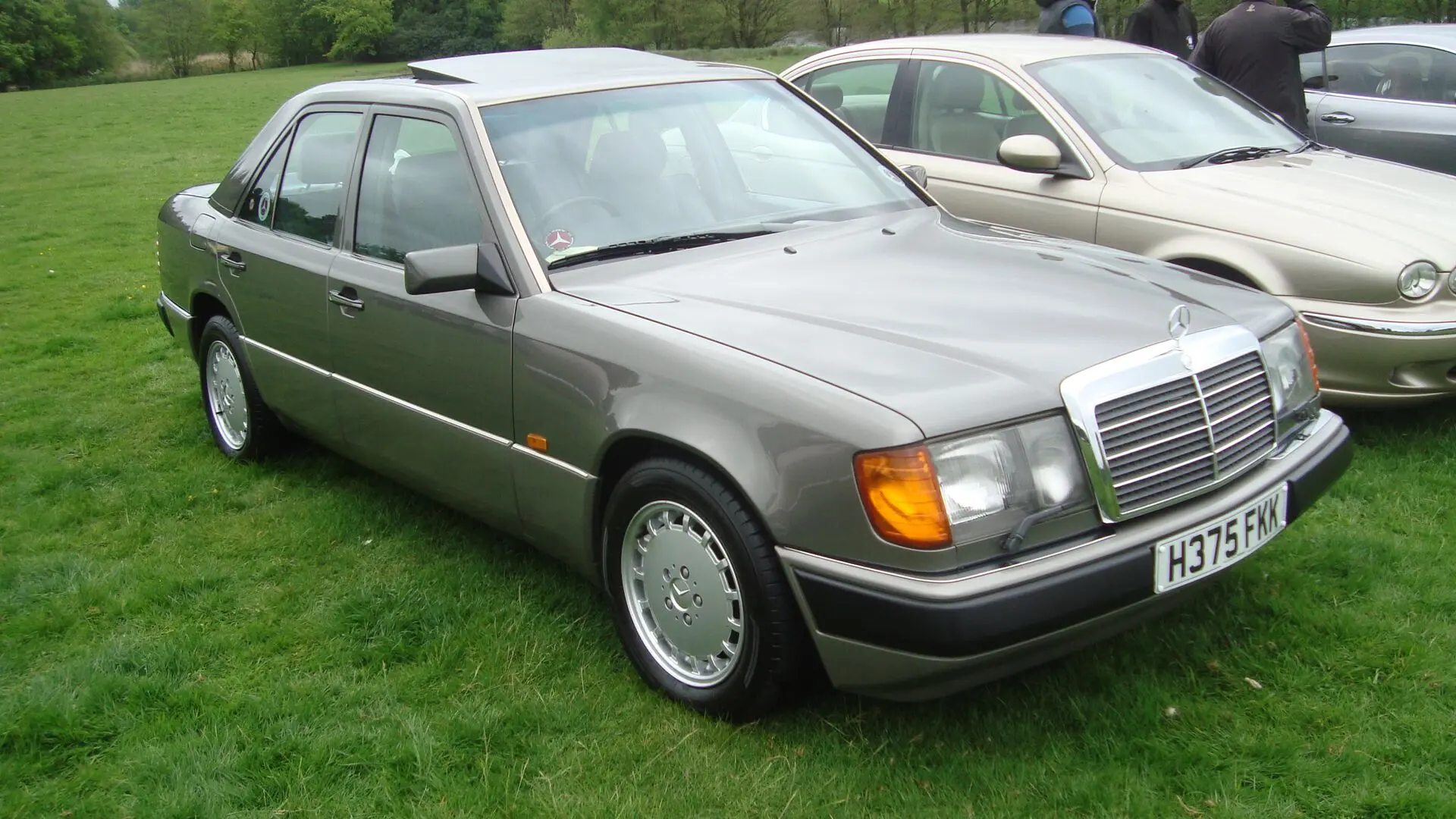 Mercedes-Benz  E 320 E 5