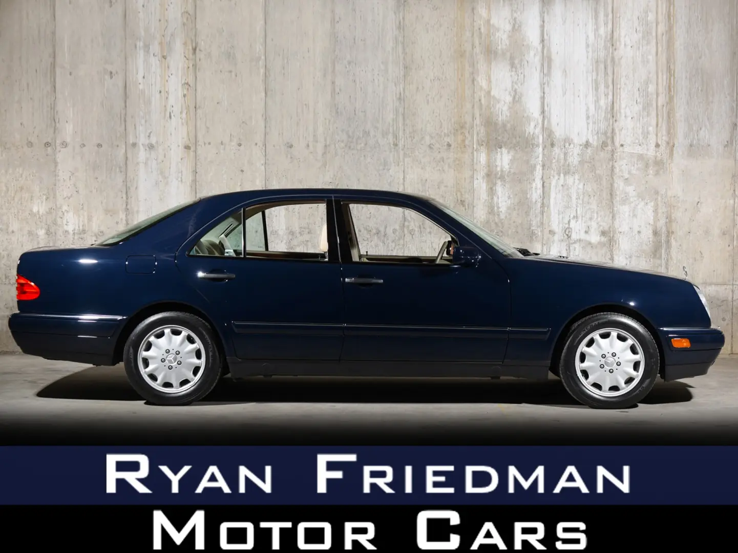 Mercedes-Benz  E 320 Elegance 3