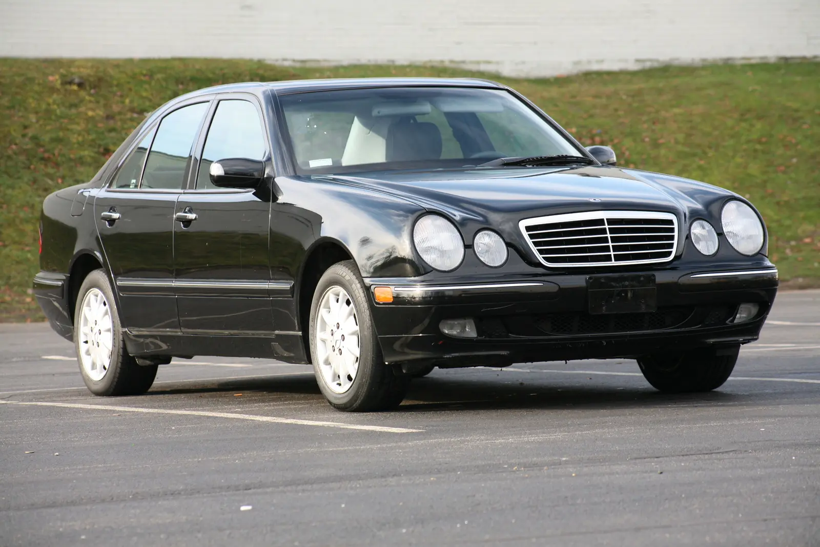 Mercedes-Benz  E 320 Elegance 5
