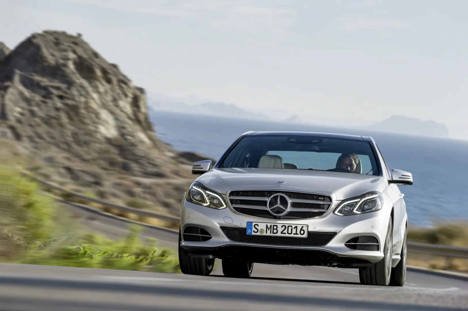 Mercedes-Benz  E 350 9G-Tronic 3