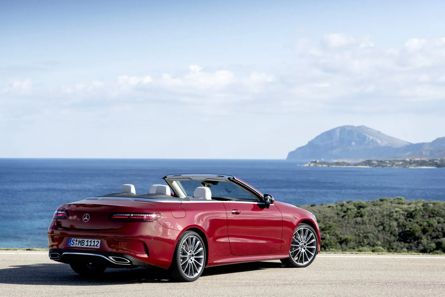 Mercedes-Benz  E 350 AMG 9G-Tronic 0