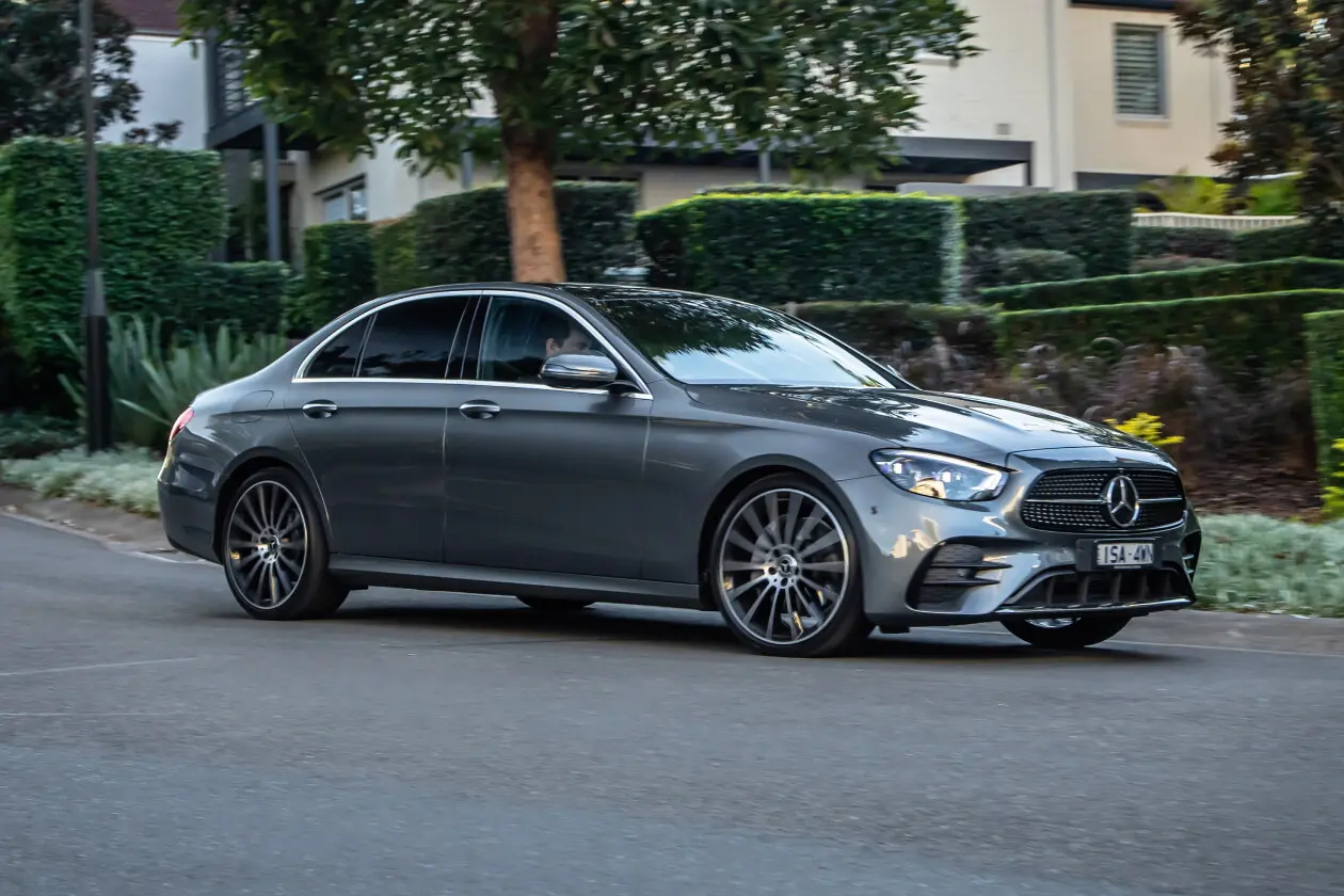 Mercedes-Benz  E 350 AMG 9G-Tronic 3