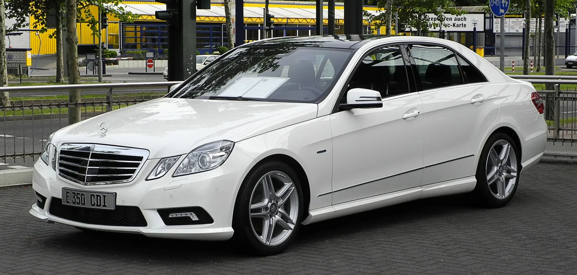 Mercedes-Benz  E 350 BlueEFFICIENCY Premium 3