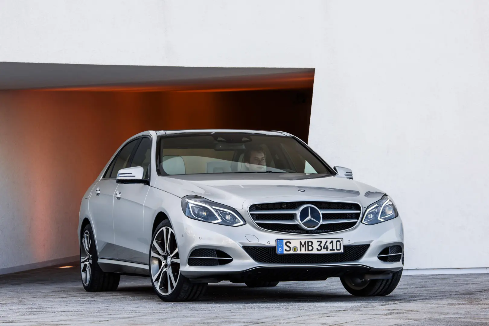 Mercedes-Benz  E 350 BlueTEC 4Matic Elite 0