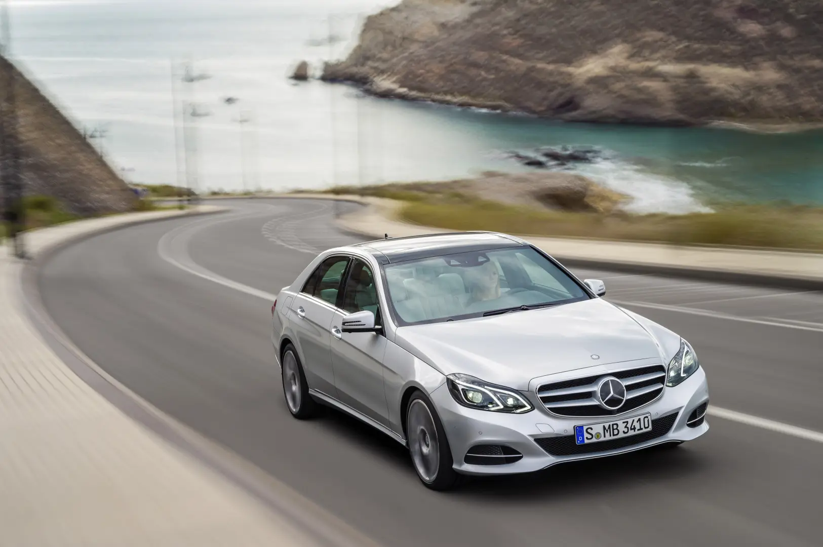 Mercedes-Benz  E 350 BlueTEC 4Matic Elite 6