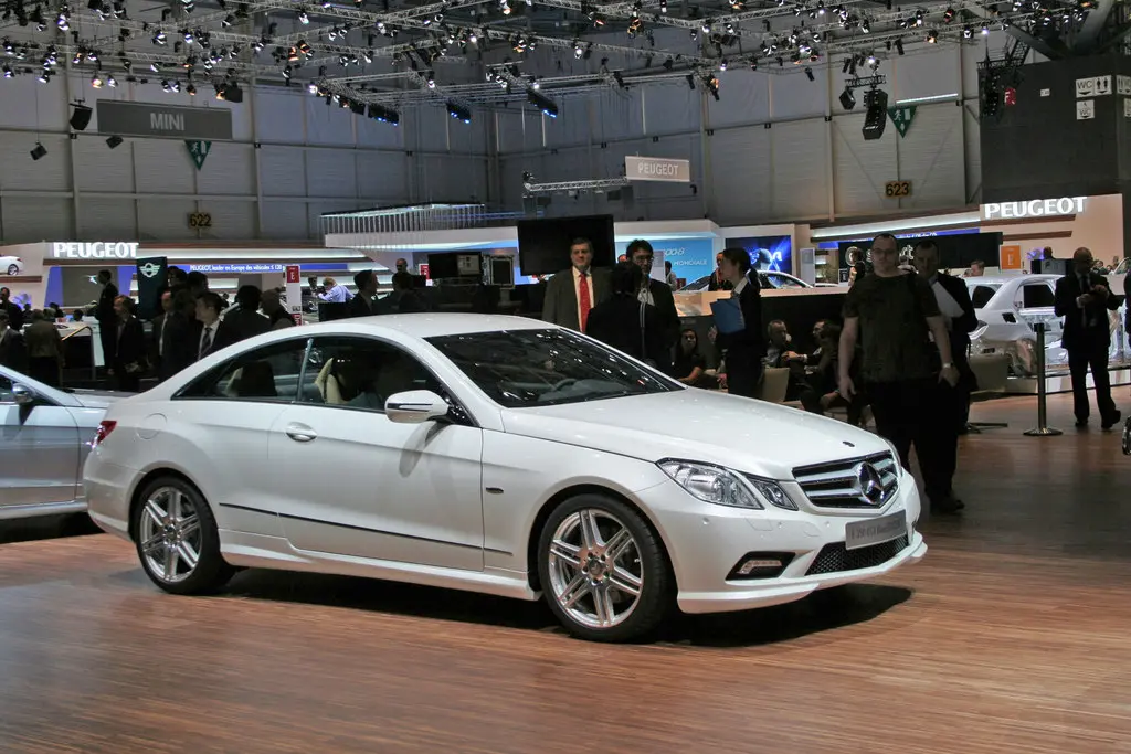 Mercedes-Benz  E 350 CDI BlueEFFICIENCY Elegance 2