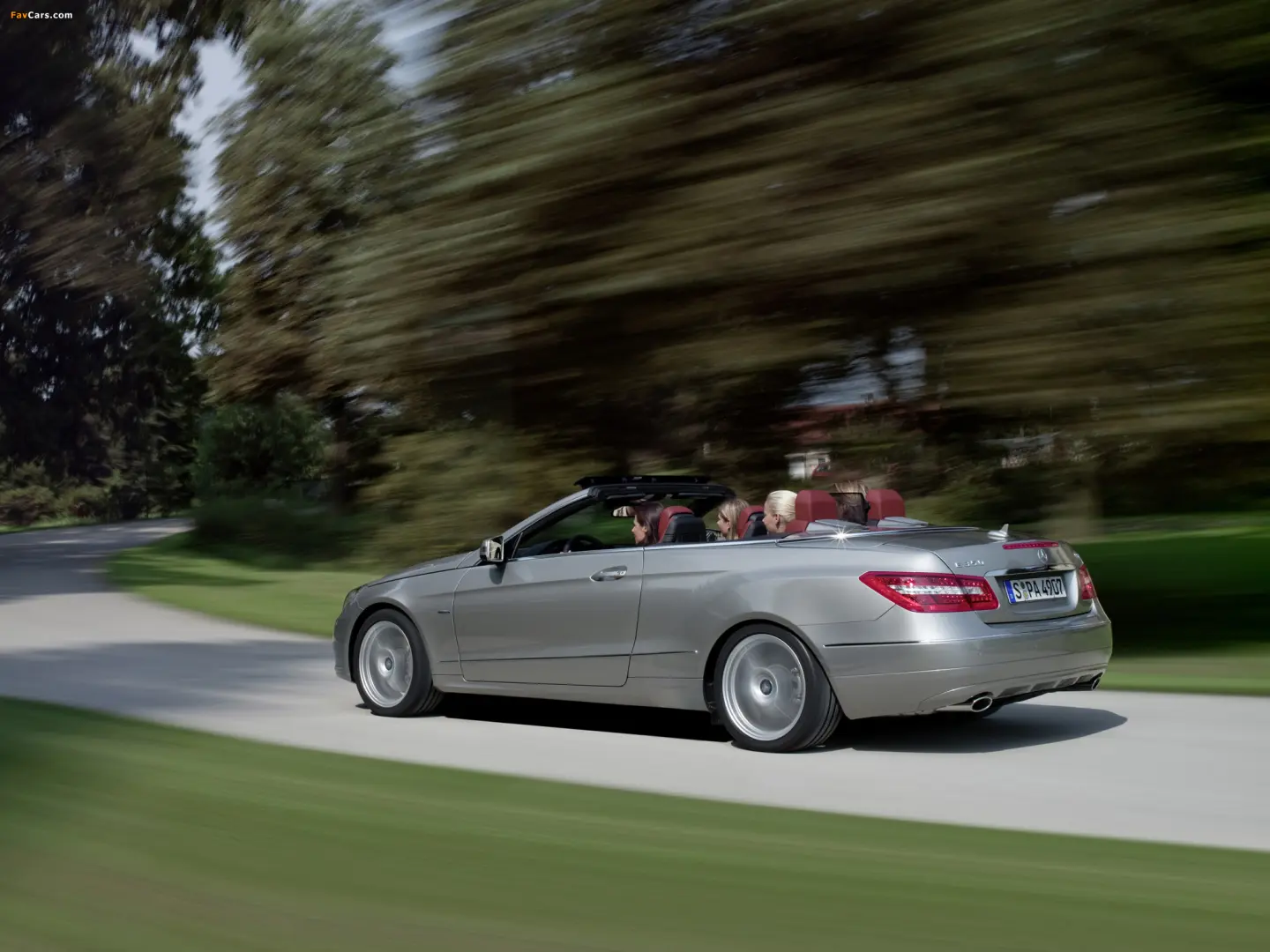 Mercedes-Benz  E 350 CGI Premium 7