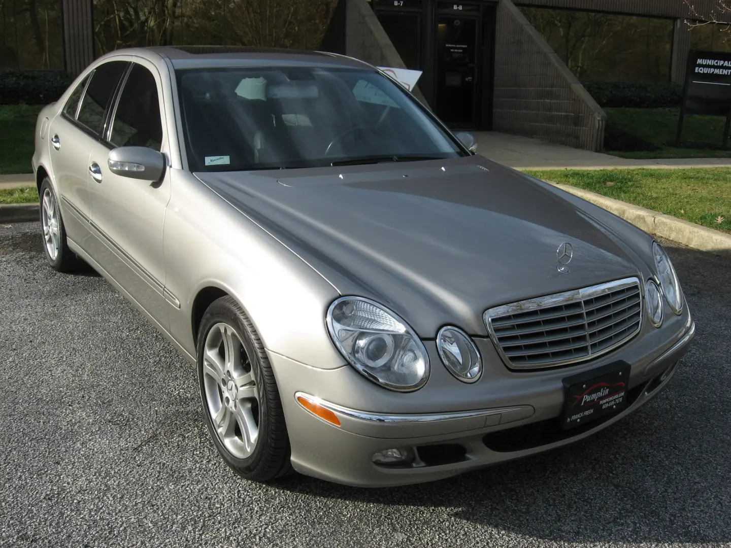 Mercedes-Benz  E 350 Classic 3