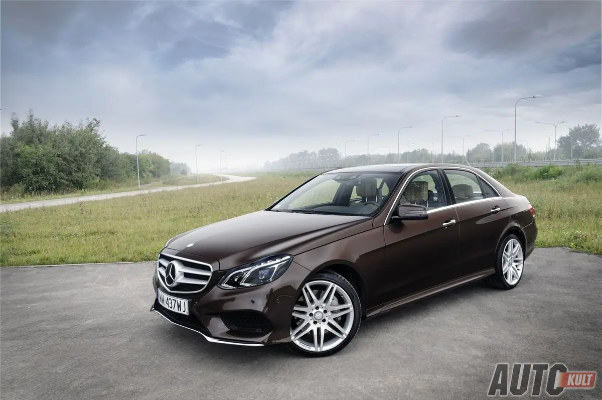 Mercedes-Benz  E 350 d AMG 9G-Tronic 7