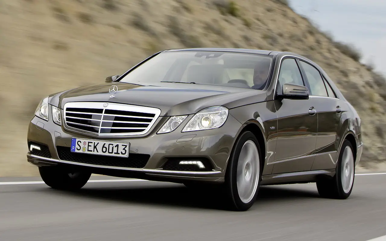 Mercedes-Benz  E 350 Elegance 2