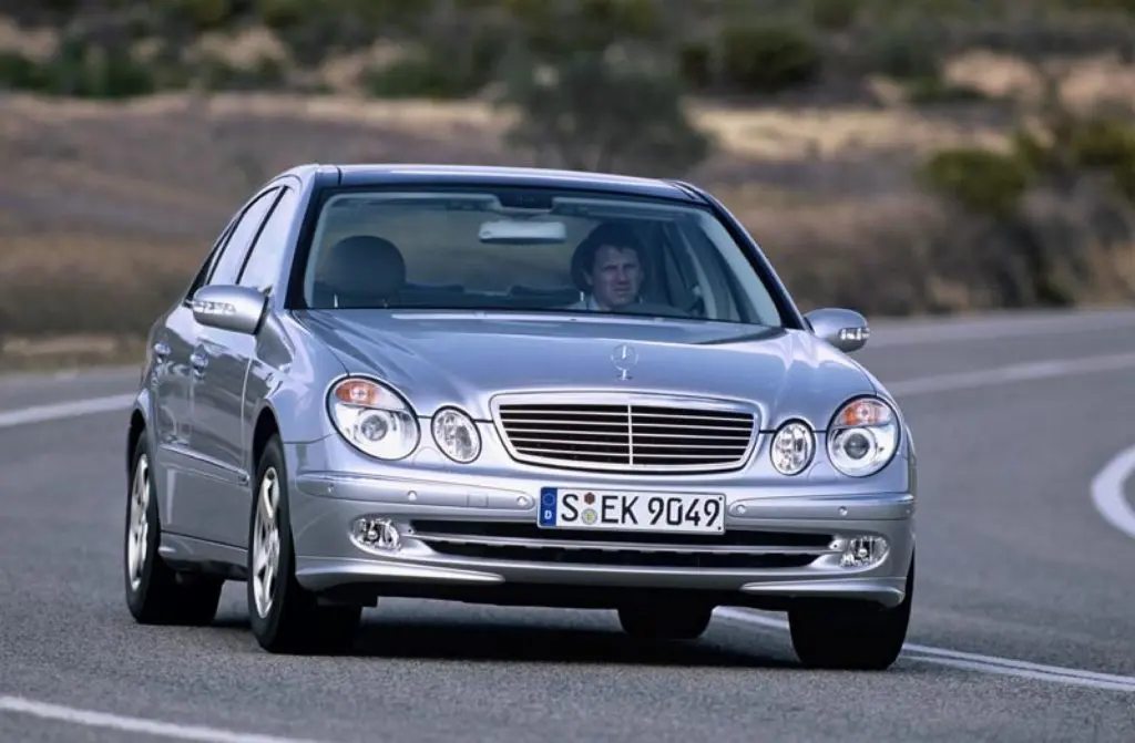 Mercedes-Benz  E 400 CDI Elegance 5