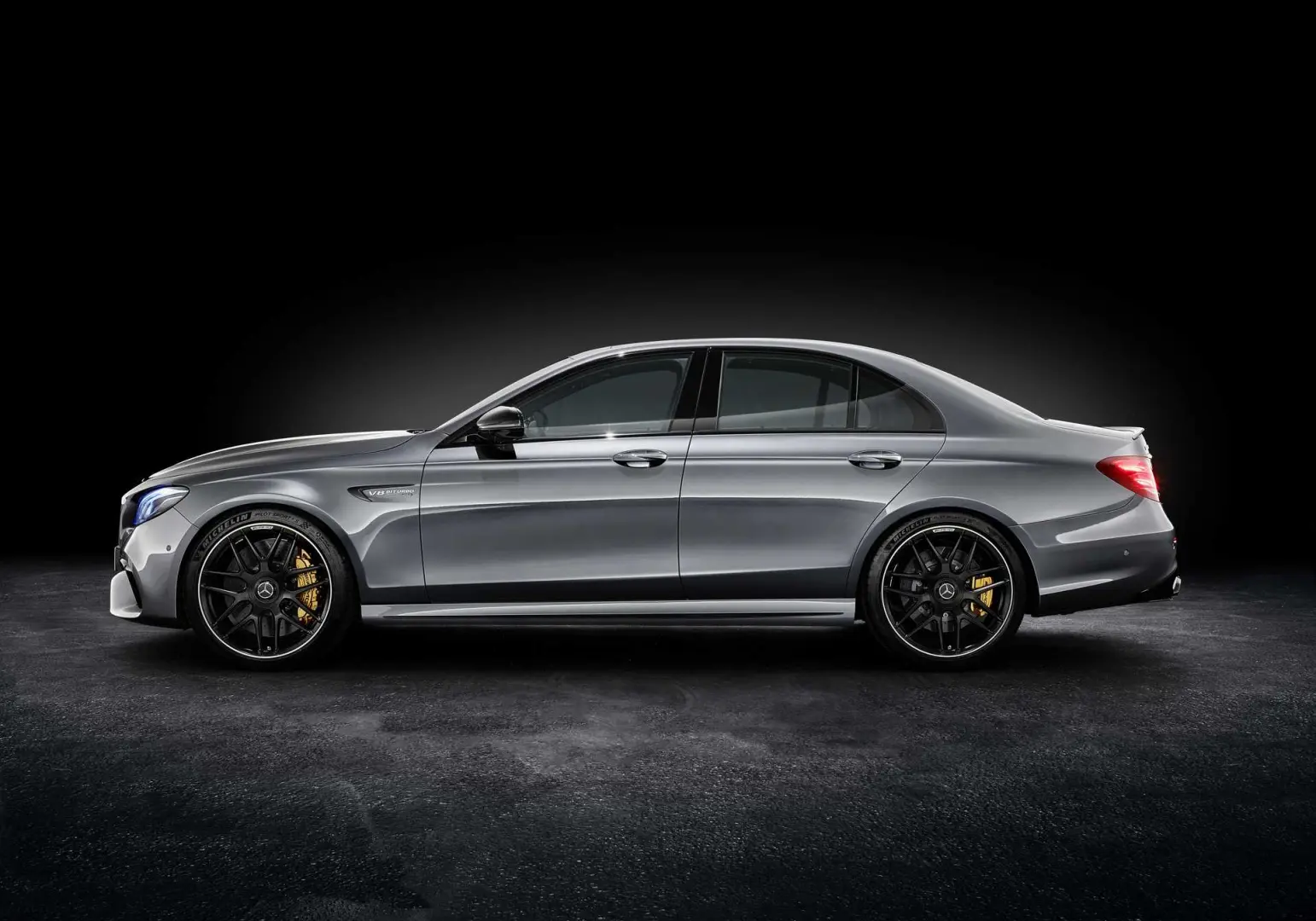 Mercedes-Benz  E 400 4Matic 2